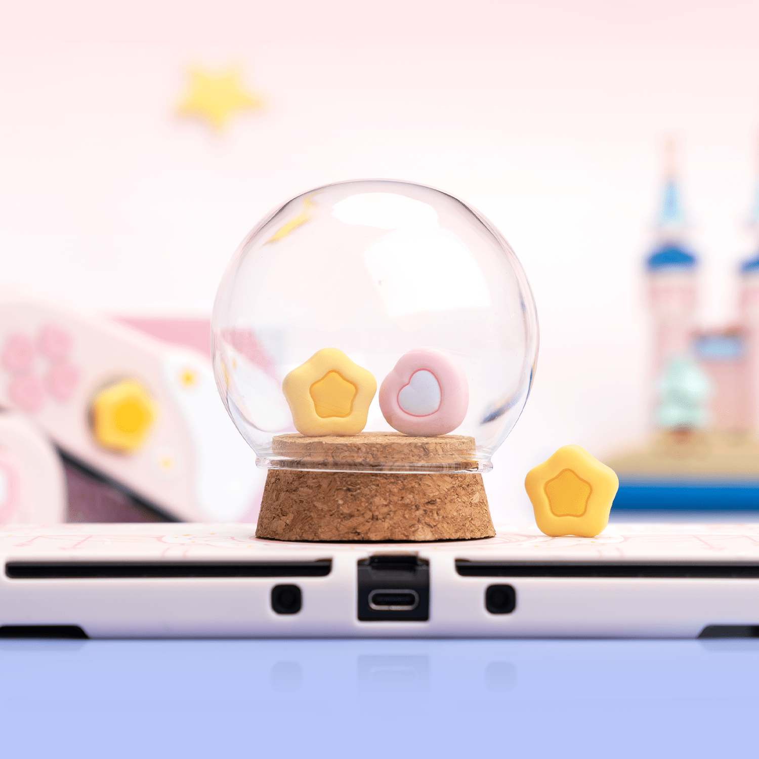 GeekShare Cream Heart Thumb Grips