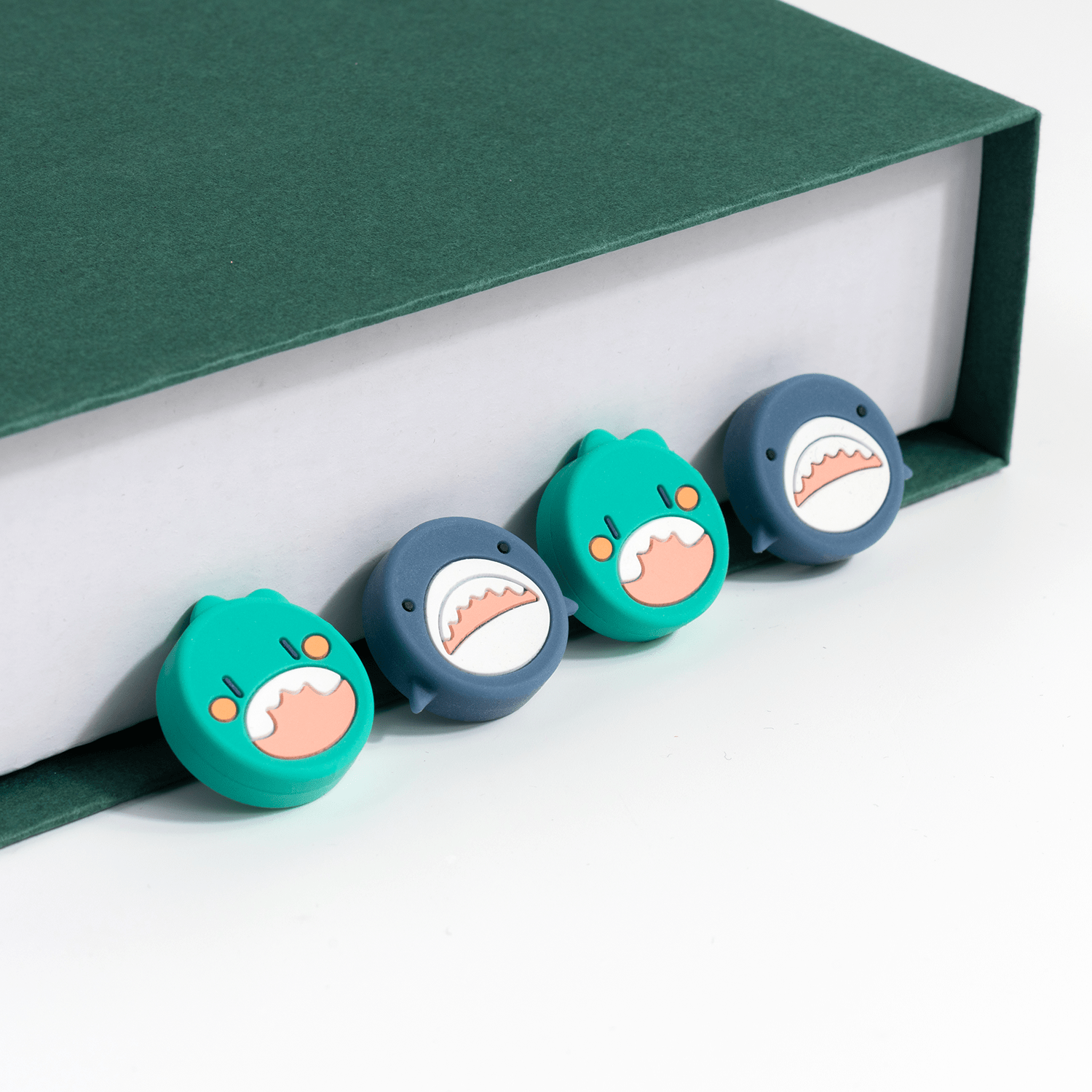 GeekShare Shark Thumb Grip Caps for PS4/PS5