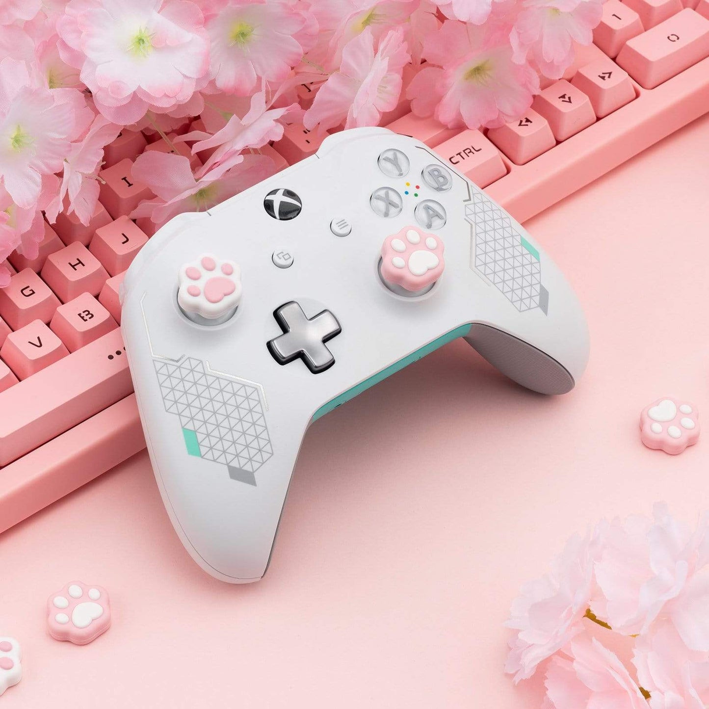 GeekShare Cat Paw Shape Thumb Grips for Xbox One GeekShare Cat Paw Shaped Xbox One Controller Thumb Grips